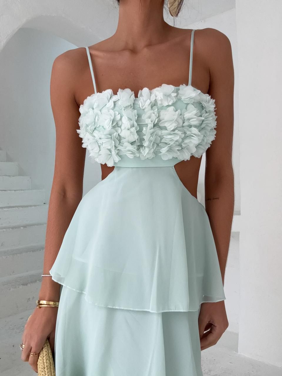 Vestido Longo Com Babados e Aplicação de Flores Modern Flowers