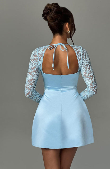 Vestido Curto Manga Longa de Renda Modern Sansa